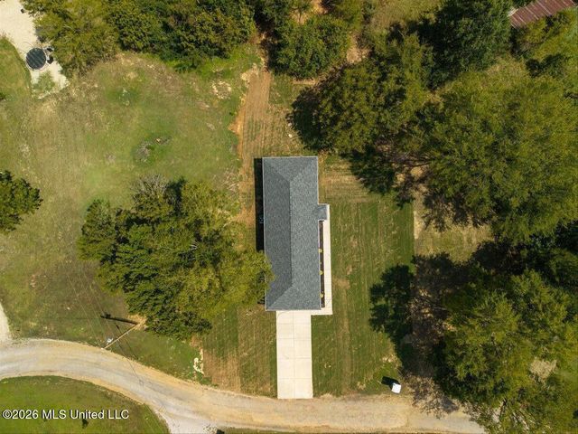 43 Mockingbird Road, Byhalia, MS 38611