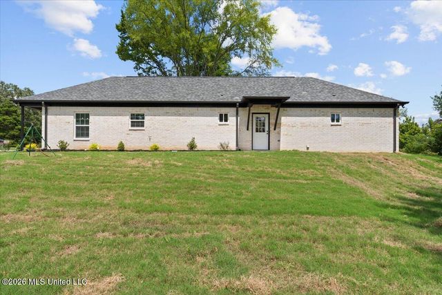 43 Mockingbird Road, Byhalia, MS 38611
