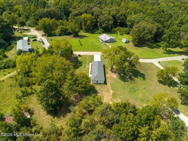 43 Mockingbird Road, Byhalia, MS 38611