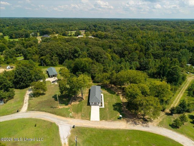 43 Mockingbird Road, Byhalia, MS 38611
