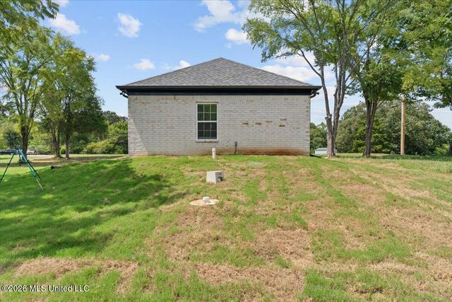 43 Mockingbird Road, Byhalia, MS 38611