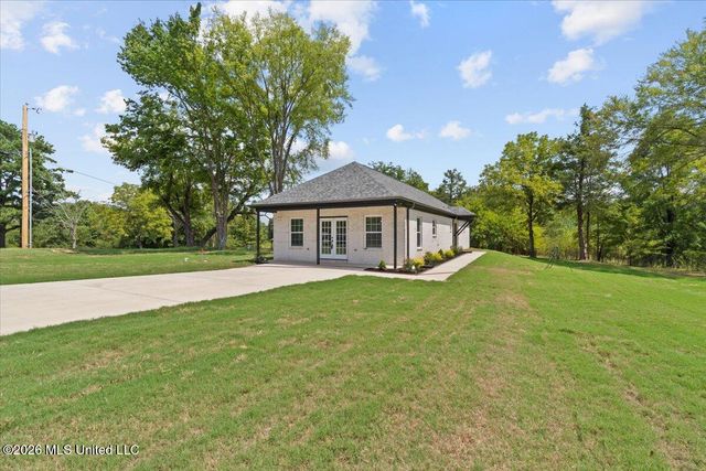 43 Mockingbird Road, Byhalia, MS 38611