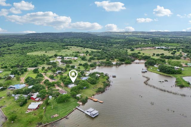 145 Oak Point DR, Tow, TX 78672