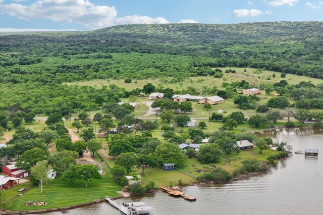 145 Oak Point DR, Tow, TX 78672