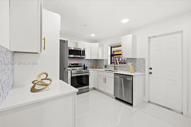 7500 Venetian Street, Miramar, FL 33023