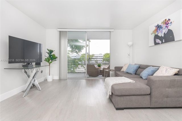 3600 NE 170th Street 308, North Miami Beach, FL 33160