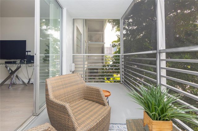 3600 NE 170th Street 308, North Miami Beach, FL 33160