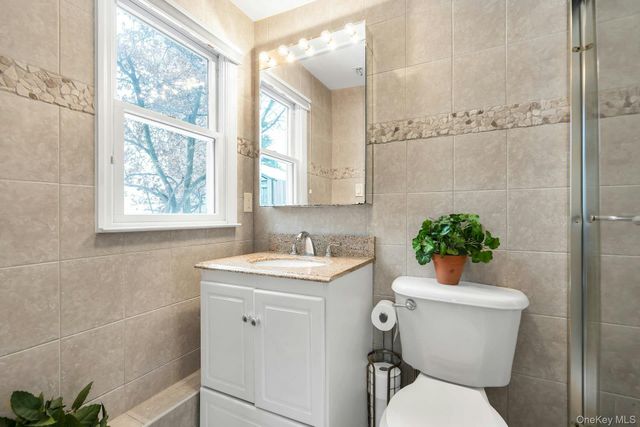 2043 Ripley, Merrick, NY 11566