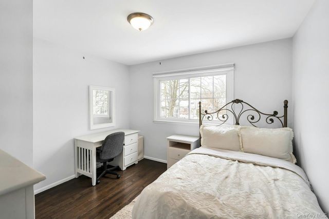 2043 Ripley, Merrick, NY 11566