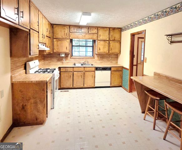 130 Stokes Drive, Stockbridge, GA 30281