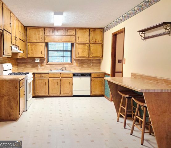 130 Stokes Drive, Stockbridge, GA 30281