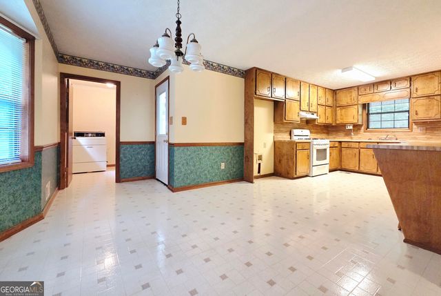 130 Stokes Drive, Stockbridge, GA 30281