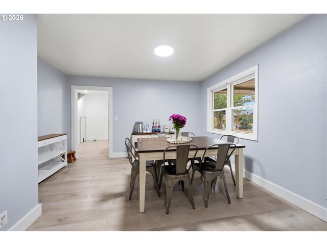5130 7TH Ave, Keizer, OR 97303