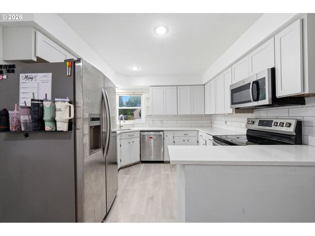 5130 7TH Ave, Keizer, OR 97303
