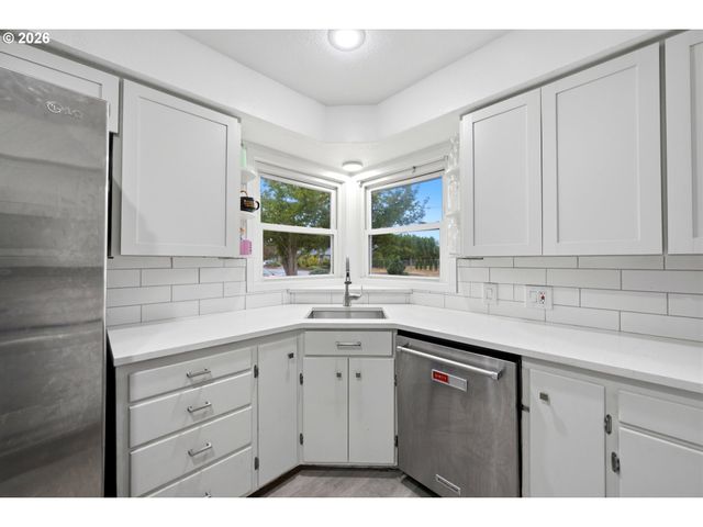 5130 7TH Ave, Keizer, OR 97303