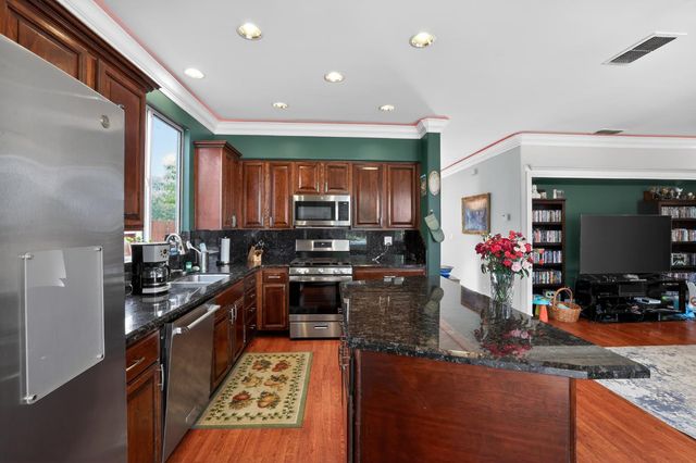 3146 San Nicolas Rd, West Sacramento, CA 95691