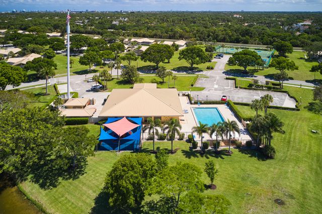 5532 Golden Eagle Circle, Palm Beach Gardens, FL 33418