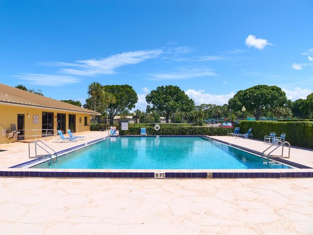 5532 Golden Eagle Circle, Palm Beach Gardens, FL 33418