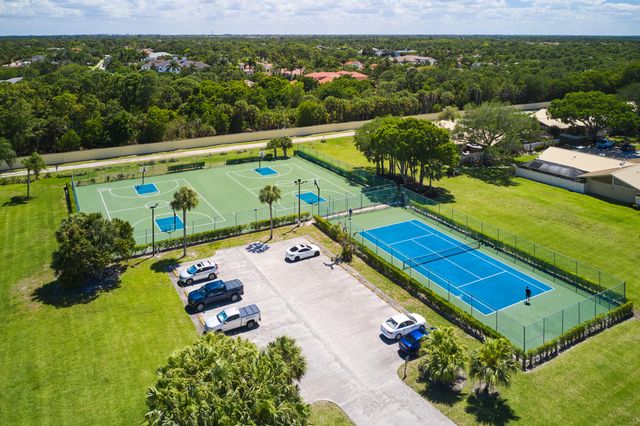 5532 Golden Eagle Circle, Palm Beach Gardens, FL 33418