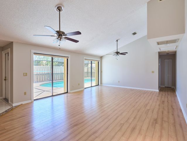 5532 Golden Eagle Circle, Palm Beach Gardens, FL 33418