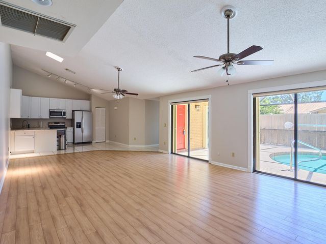 5532 Golden Eagle Circle, Palm Beach Gardens, FL 33418