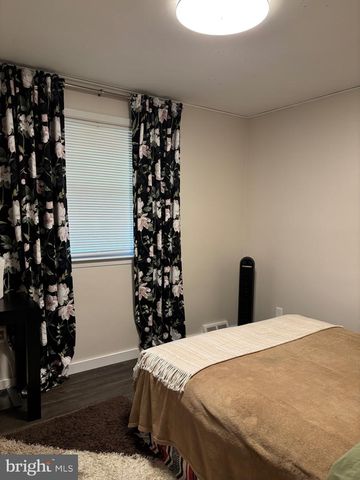 8942 BLUE GRASS RD, Philadelphia, PA 19152