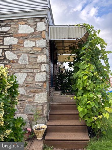 8942 BLUE GRASS RD, Philadelphia, PA 19152