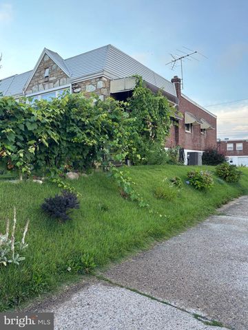 8942 BLUE GRASS RD, Philadelphia, PA 19152
