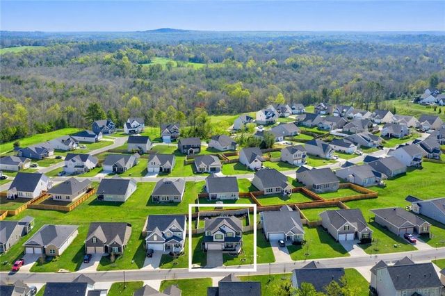 140 Applewood Way, Homer, GA 30547