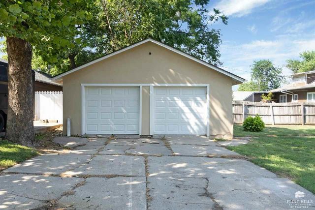 224 S Madison, Junction City, KS 66441