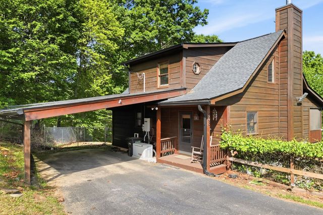 303 Pine Forest Loop, Blue Ridge, GA 30513