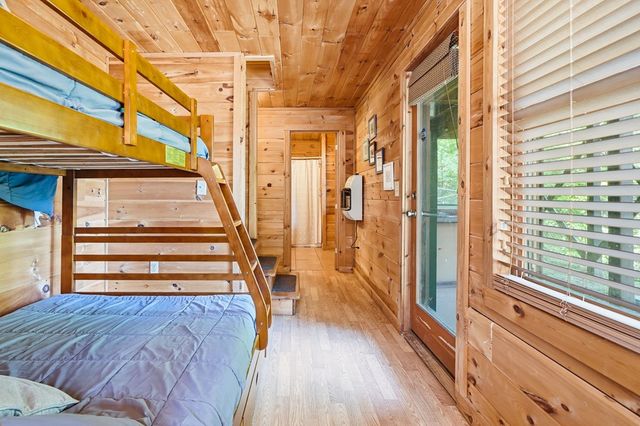 303 Pine Forest Loop, Blue Ridge, GA 30513