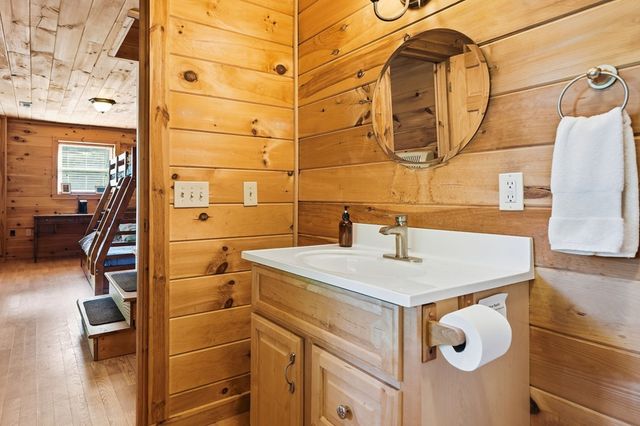 303 Pine Forest Loop, Blue Ridge, GA 30513