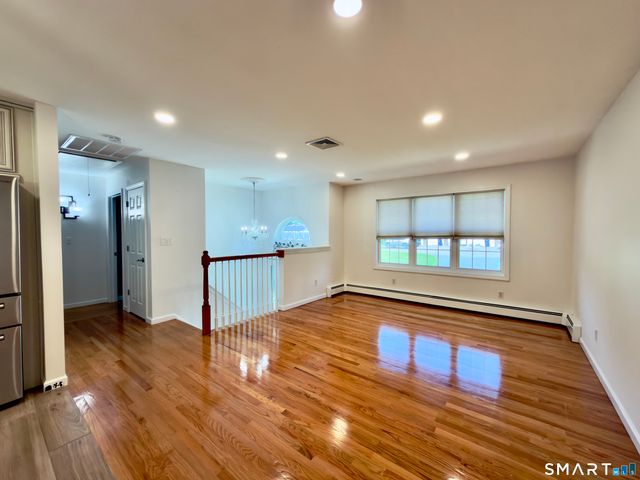 28 Weybosset Street, Shelton, CT 06484