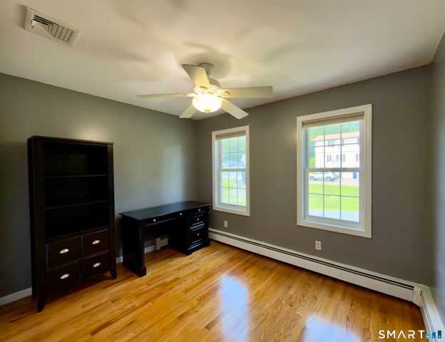 28 Weybosset Street, Shelton, CT 06484