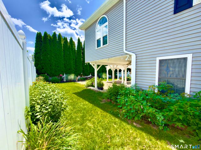 28 Weybosset Street, Shelton, CT 06484