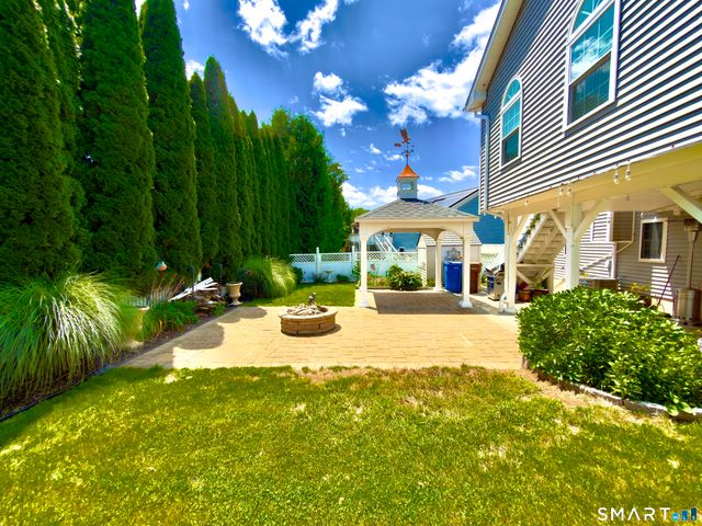 28 Weybosset Street, Shelton, CT 06484