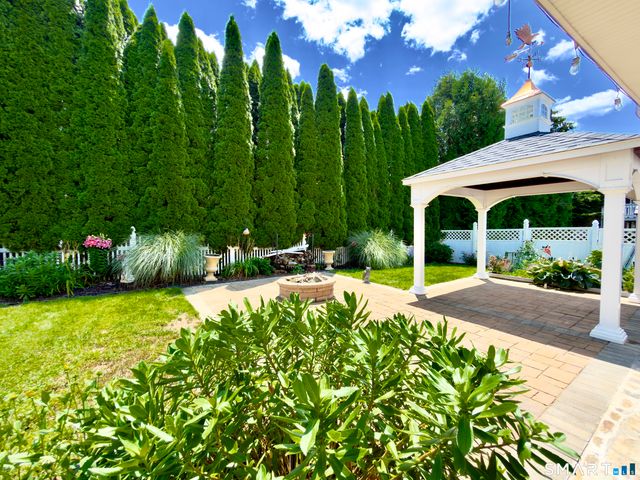 28 Weybosset Street, Shelton, CT 06484