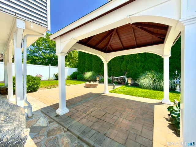 28 Weybosset Street, Shelton, CT 06484