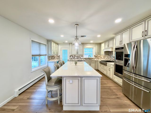 28 Weybosset Street, Shelton, CT 06484
