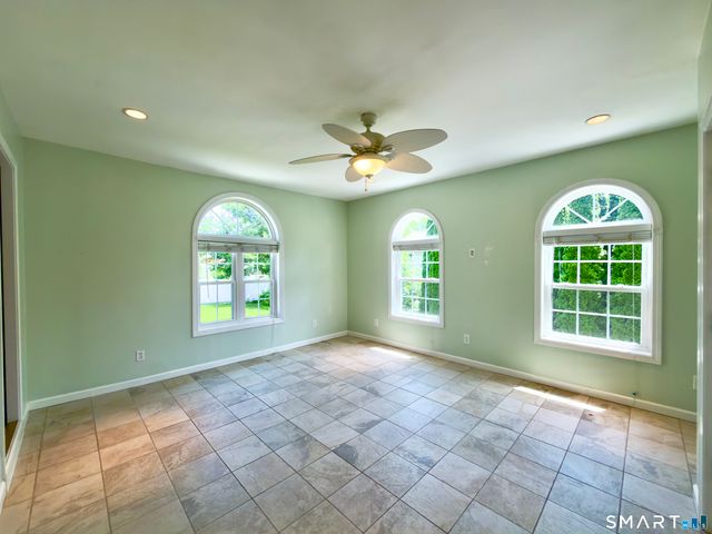 28 Weybosset Street, Shelton, CT 06484