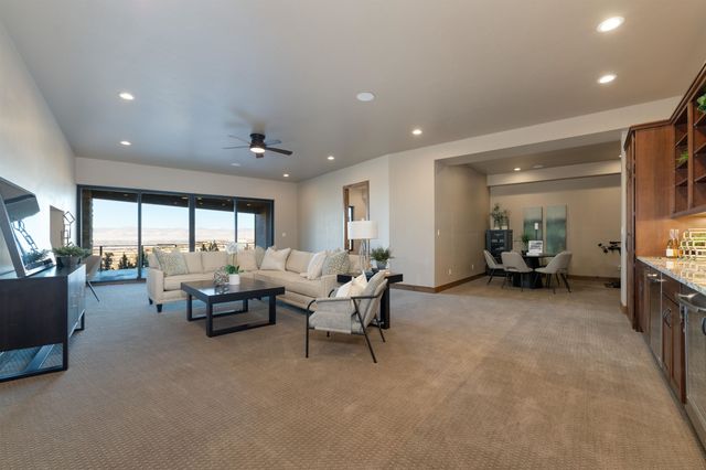 338 Red Ridge Court, Grand Junction, CO 81507