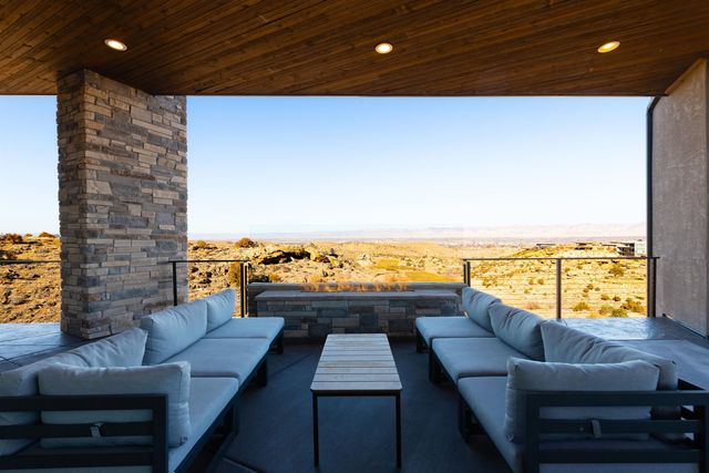 338 Red Ridge Court, Grand Junction, CO 81507