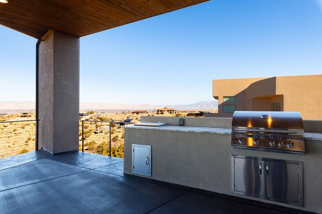 338 Red Ridge Court, Grand Junction, CO 81507