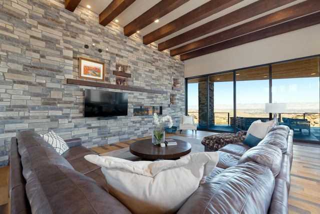 338 Red Ridge Court, Grand Junction, CO 81507