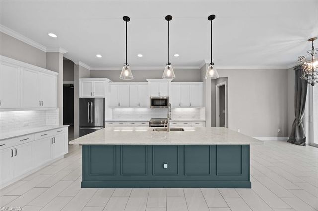 14792 Spinnaker WAY, Naples, FL 34114