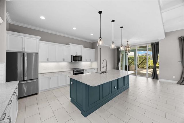 14792 Spinnaker WAY, Naples, FL 34114