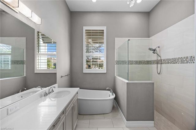 14792 Spinnaker WAY, Naples, FL 34114