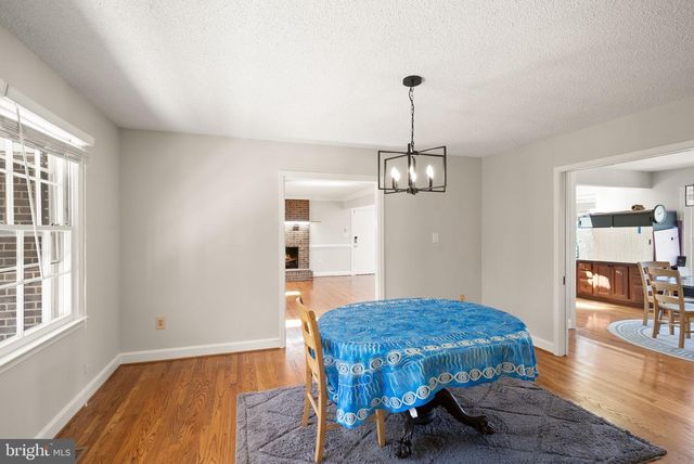 46564 E CHURCH RD, Sterling, VA 20164