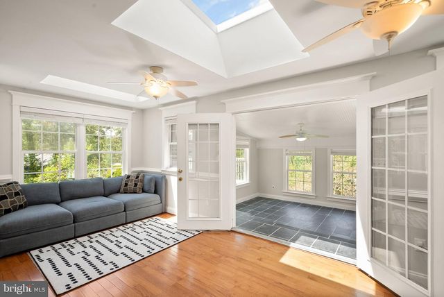 46564 E CHURCH RD, Sterling, VA 20164